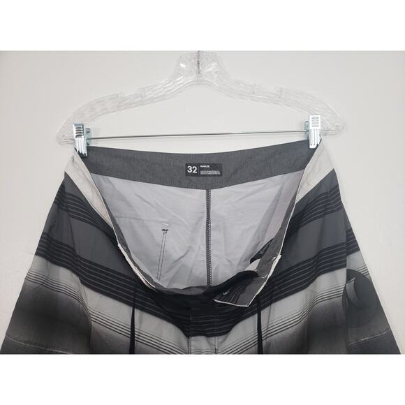 (M5) Hurley Phantom Mens Board Shorts Size 32 Black Gray Striped Swim - Picture 6 of 8
